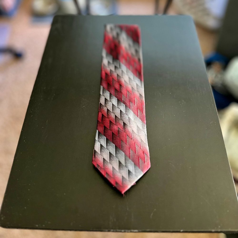 Platinum Designs Men's Tie